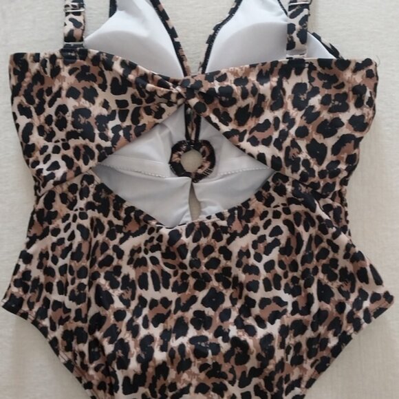SHEIN Animal Print Cut-Out Swimsuit - Picture 2 of 2